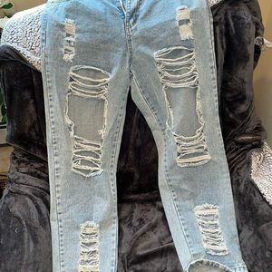 Tight jeans and mom jeans